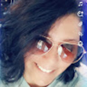 Meet your Posher, Gina